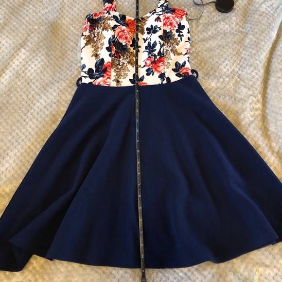 Floral Sweetheart Dress - Picture 6 of 10